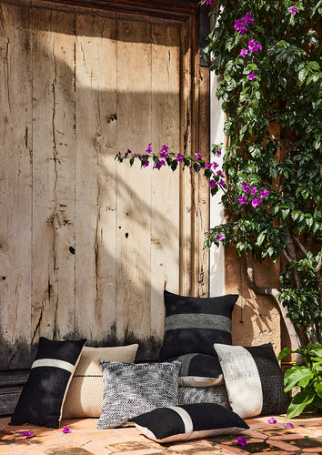 Huello Pillow - Black